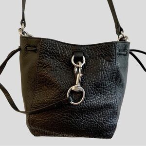 VINCE CAMUTO, NWOT, BLACK PURSE WITH CROSSBODY STRAP.